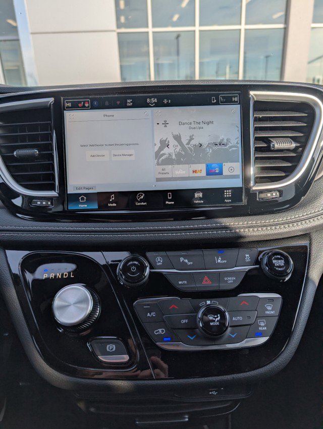 New 2026 Chrysler Pacifica Select image 23