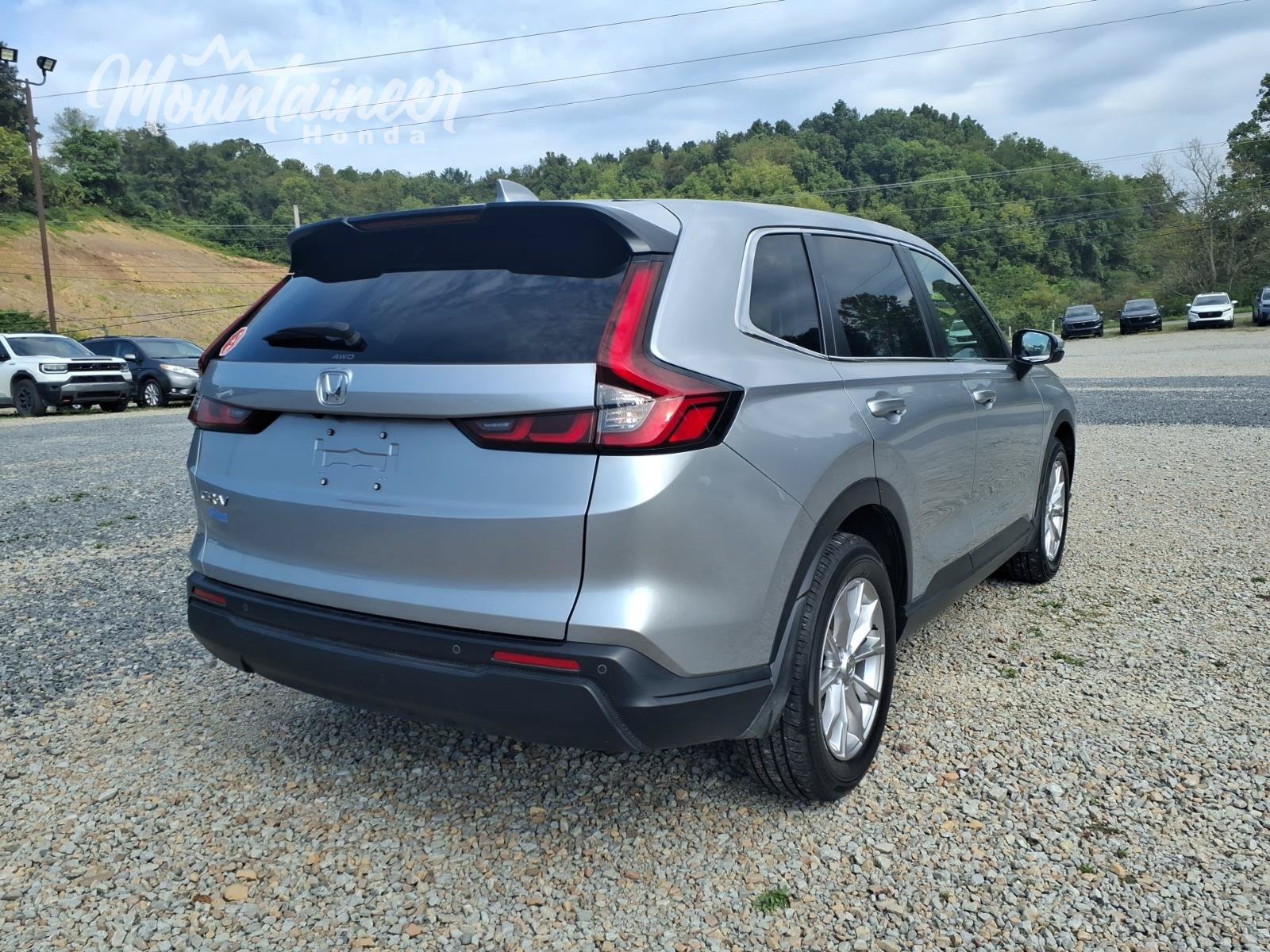 Used 2025 Honda CR-V EX-L image 5
