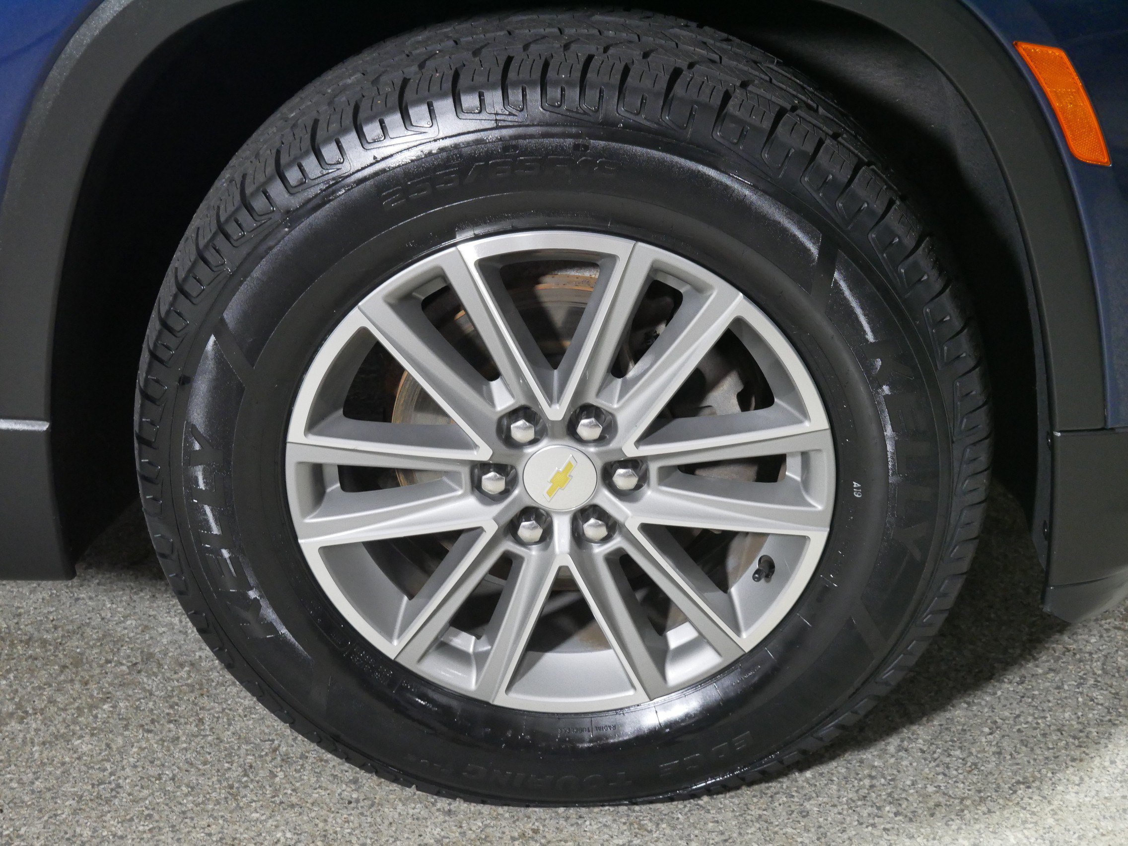 Used 2023 Chevrolet Traverse LT w/ LPO, Floor Liner Package AWD/4WD image 15