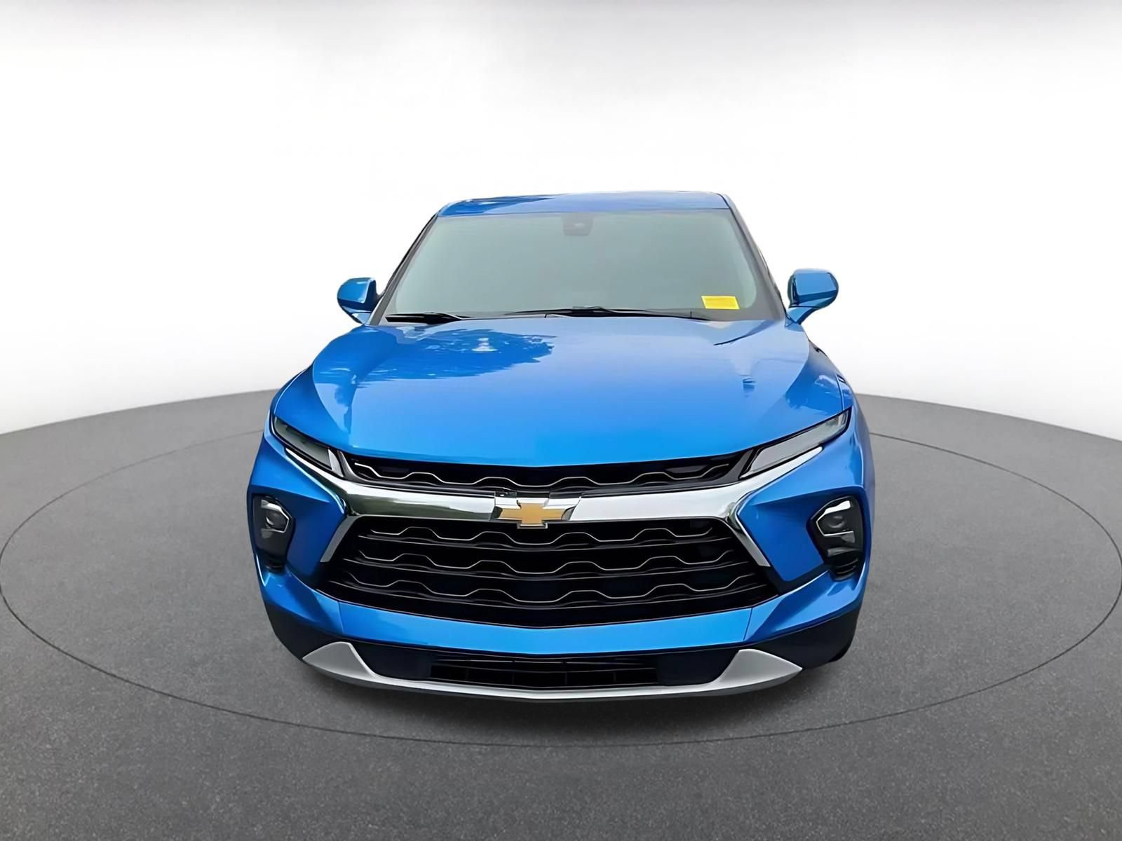 Used 2026 Chevrolet Blazer LT FWD image 4