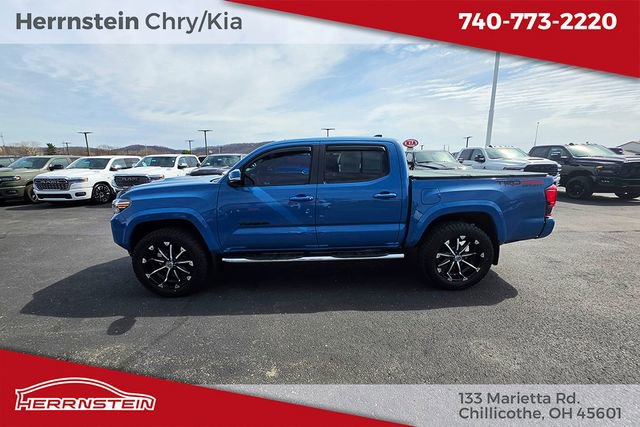 Used 2019 Toyota Tacoma TRD Sport image 4