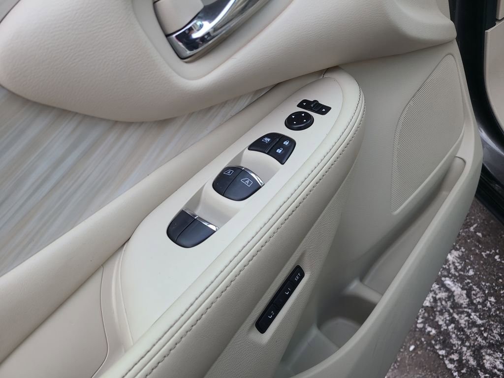 Used 2015 Nissan Murano Platinum w/ Platinum Technology Package image 20