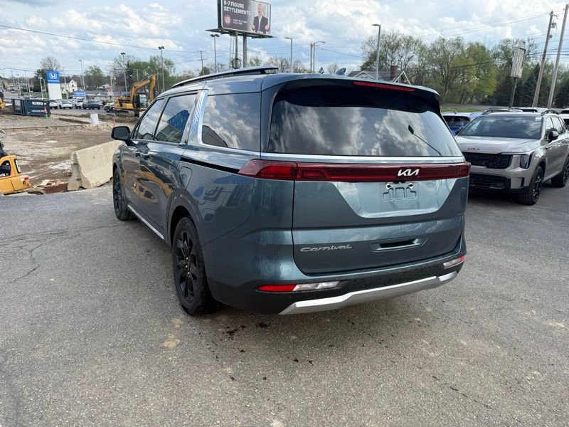 Used 2022 Kia Carnival SX image 5