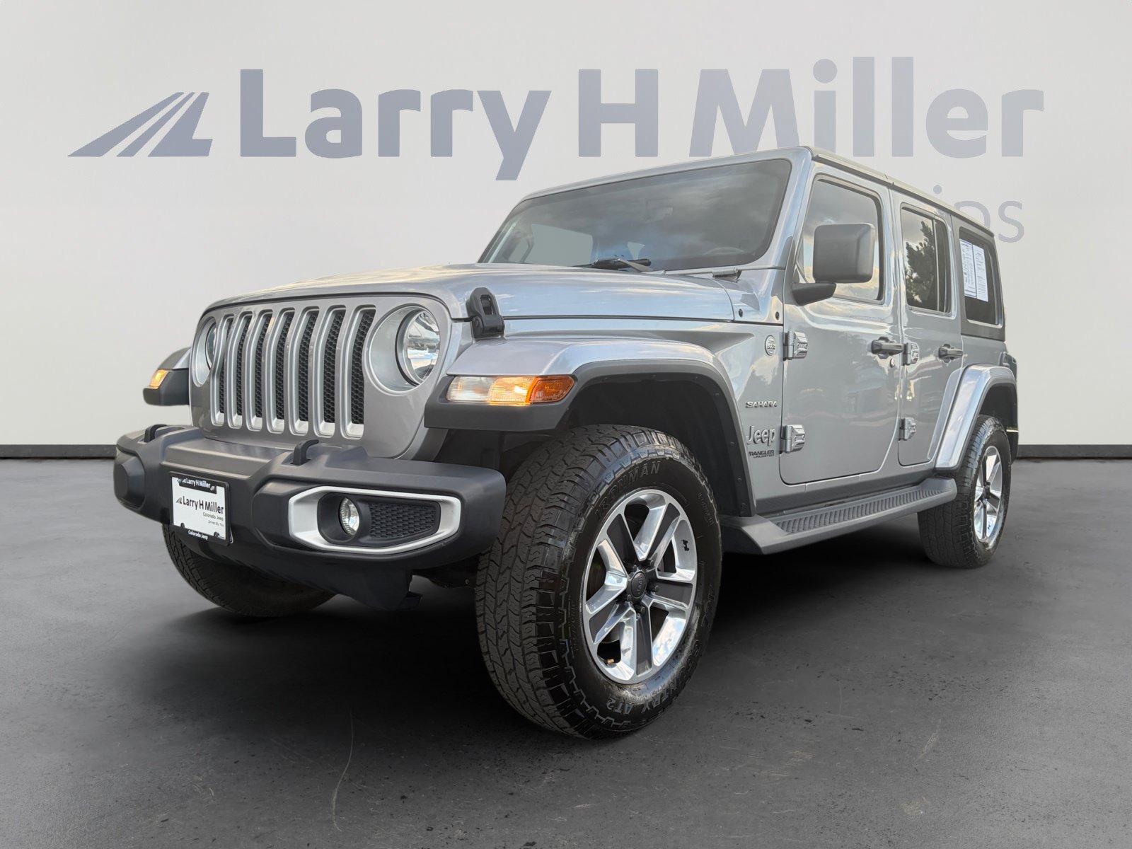 Used 2020 Jeep Wrangler Unlimited Sahara AWD/4WD image 1