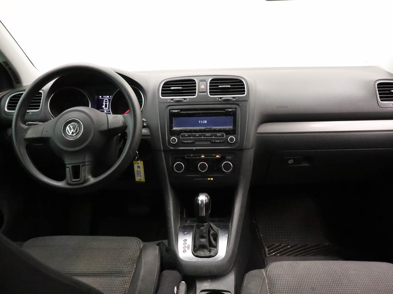 Used 2013 Volkswagen Golf 4-Door FWD image 5