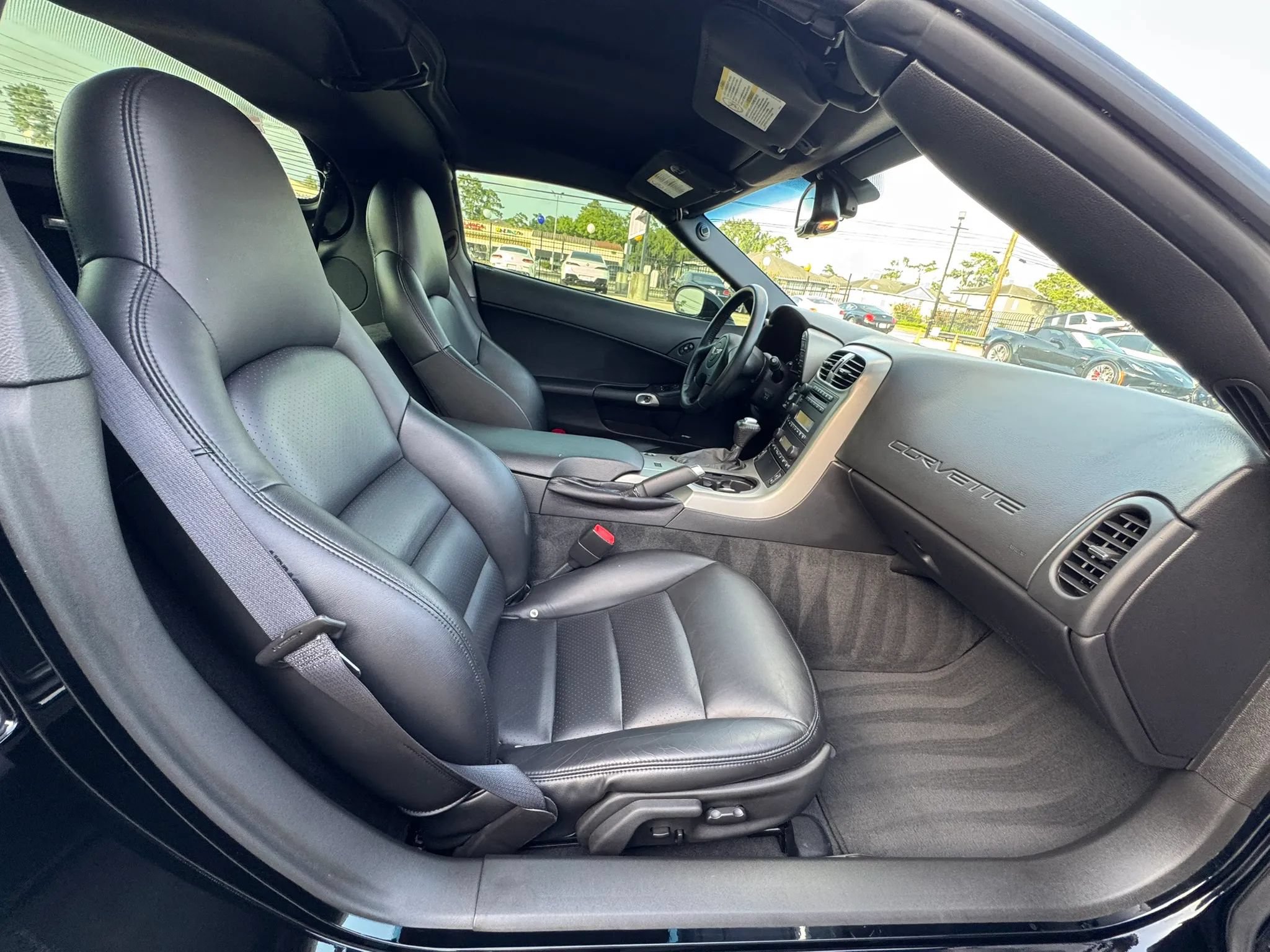 Used 2005 Chevrolet Corvette Coupe w/ Preferred Equipment Group RWD image 20