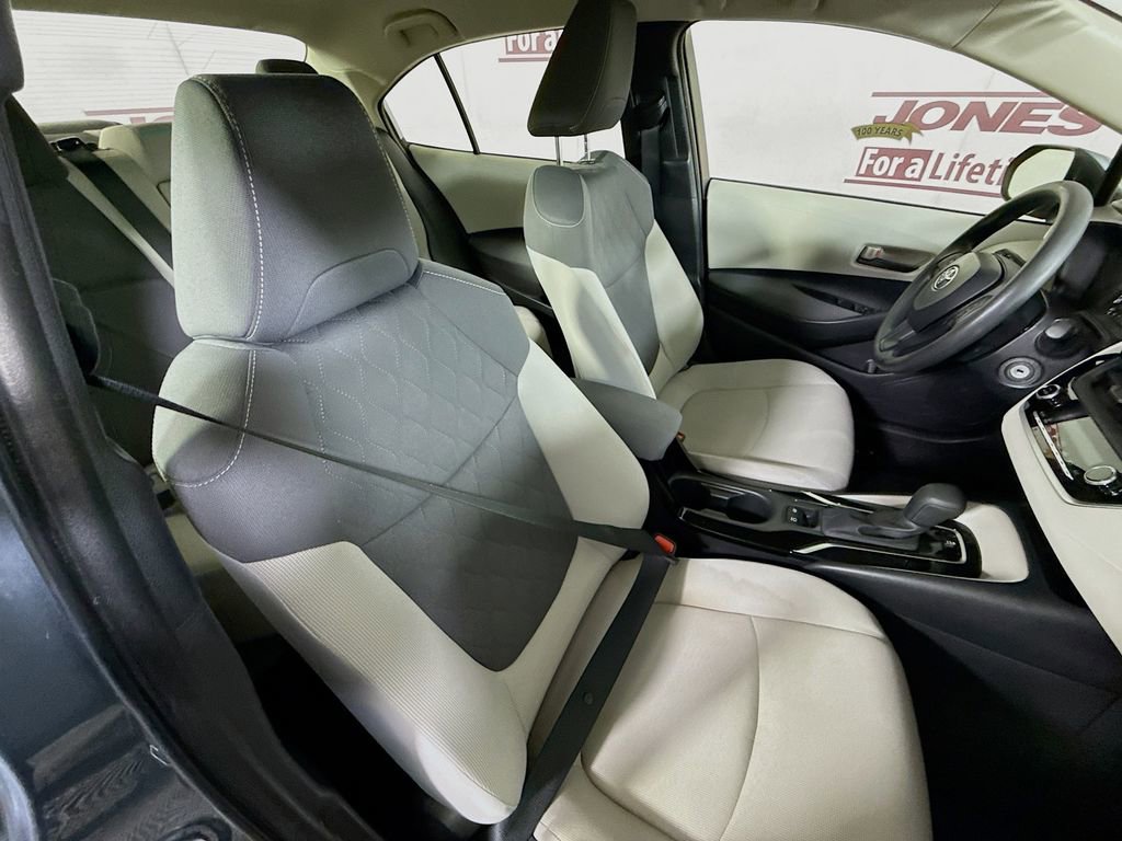 Certified 2022 Toyota Corolla LE image 29