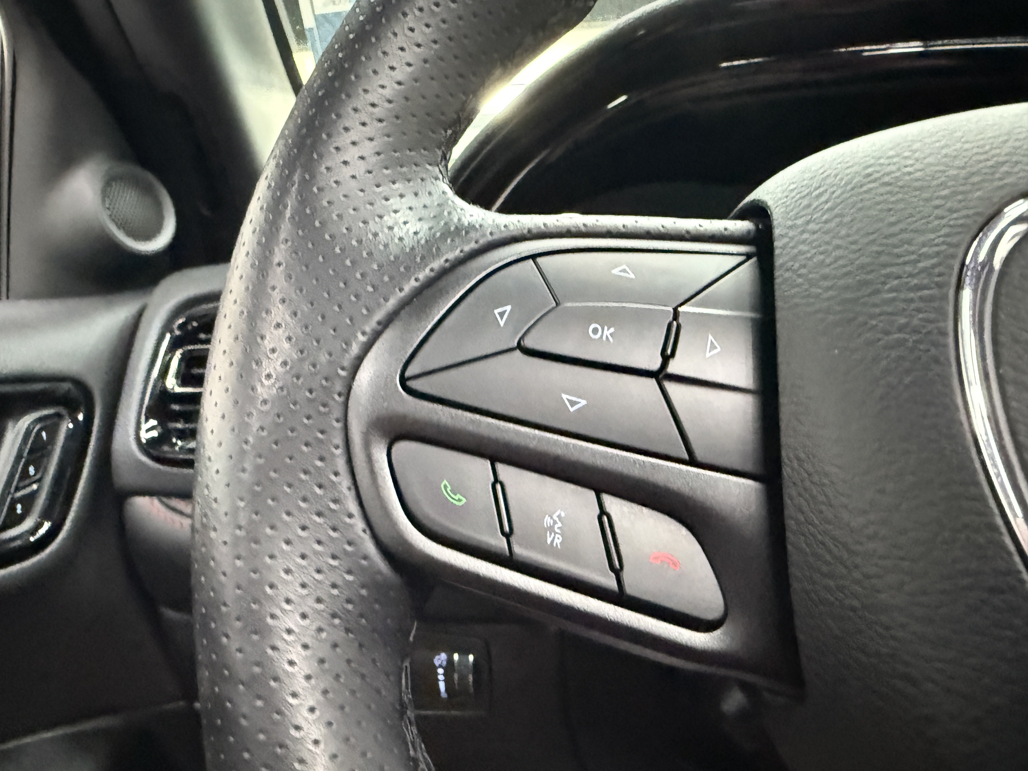 Used 2024 Dodge Durango R/T w/ Blacktop Package AWD/4WD image 14