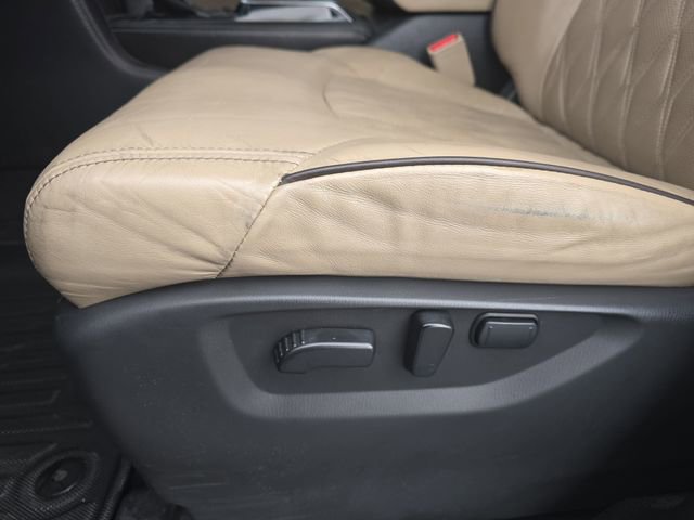 Used 2022 Nissan Armada Platinum image 32