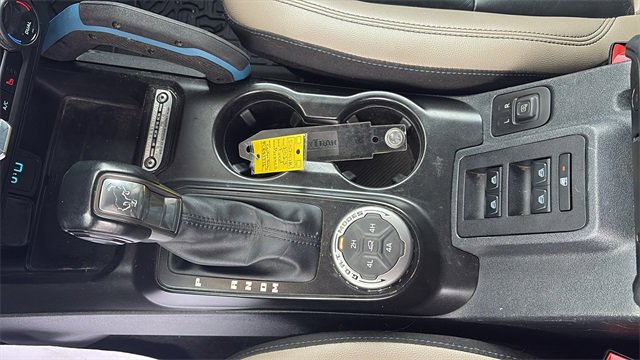 Used 2023 Ford Bronco Wildtrak image 15