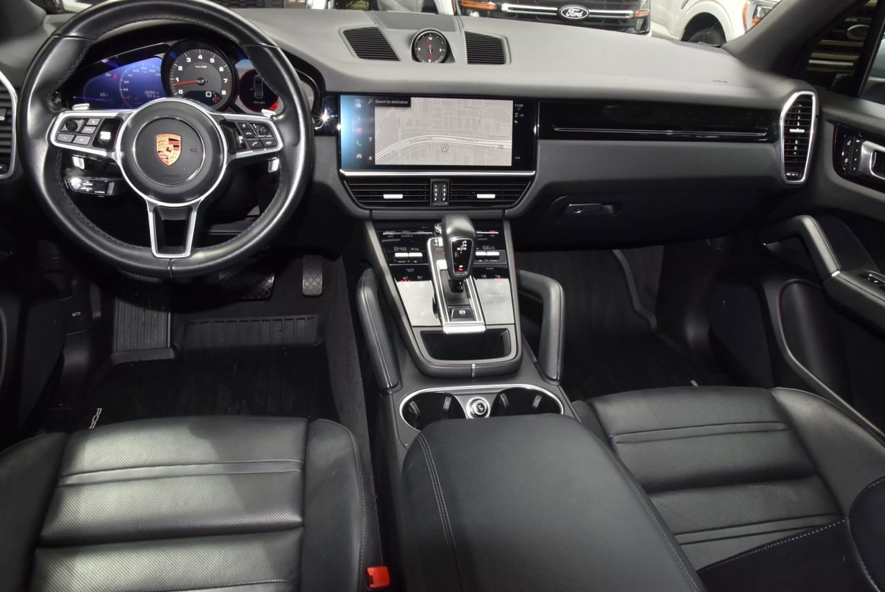 Used 2022 Porsche Cayenne AWD/4WD image 16