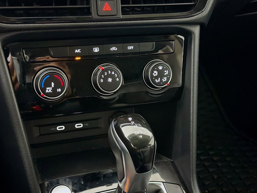 Used 2024 Volkswagen Taos S image 18