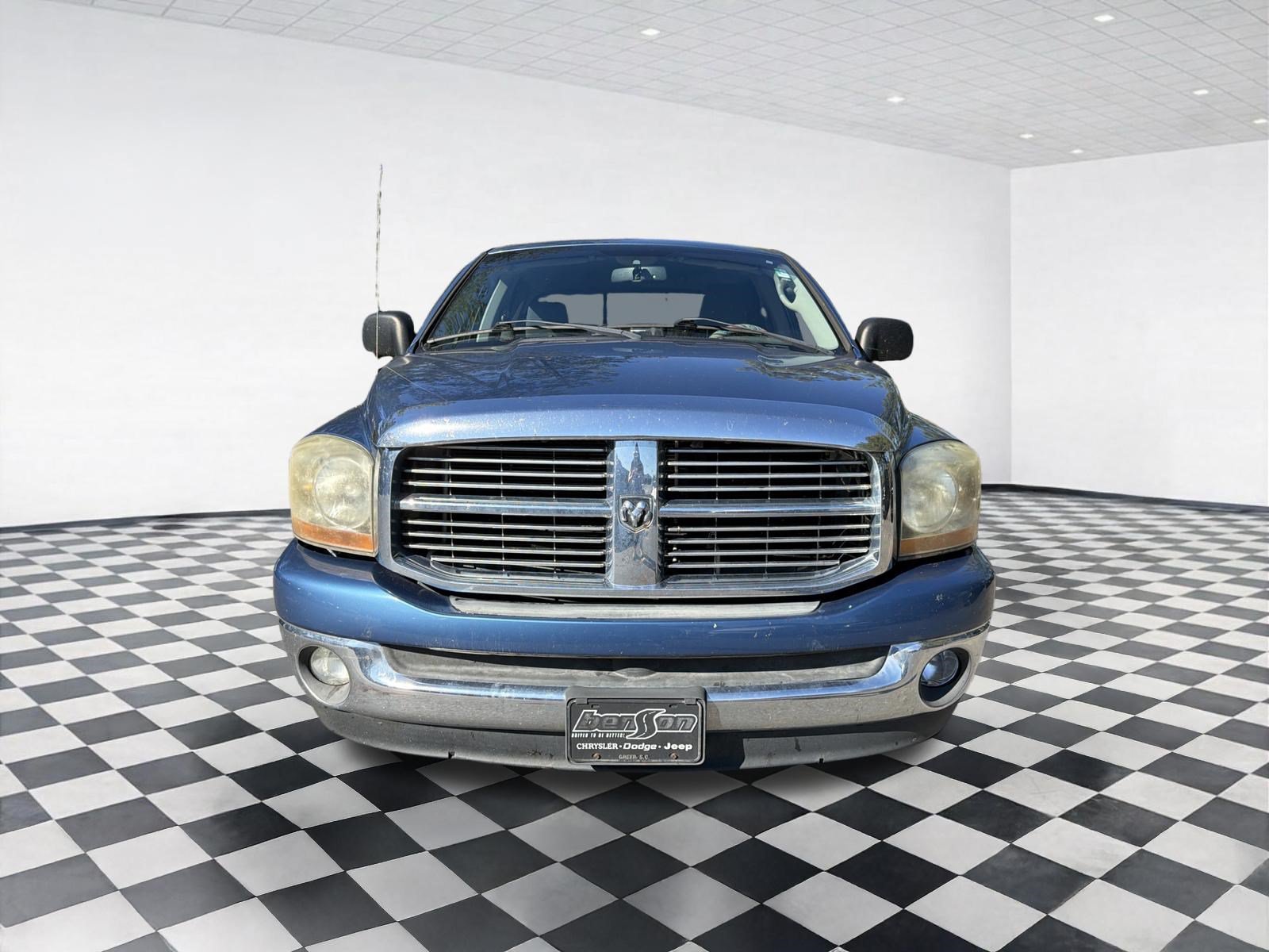 Used 2006 Dodge Ram 1500 Truck SLT RWD image 2