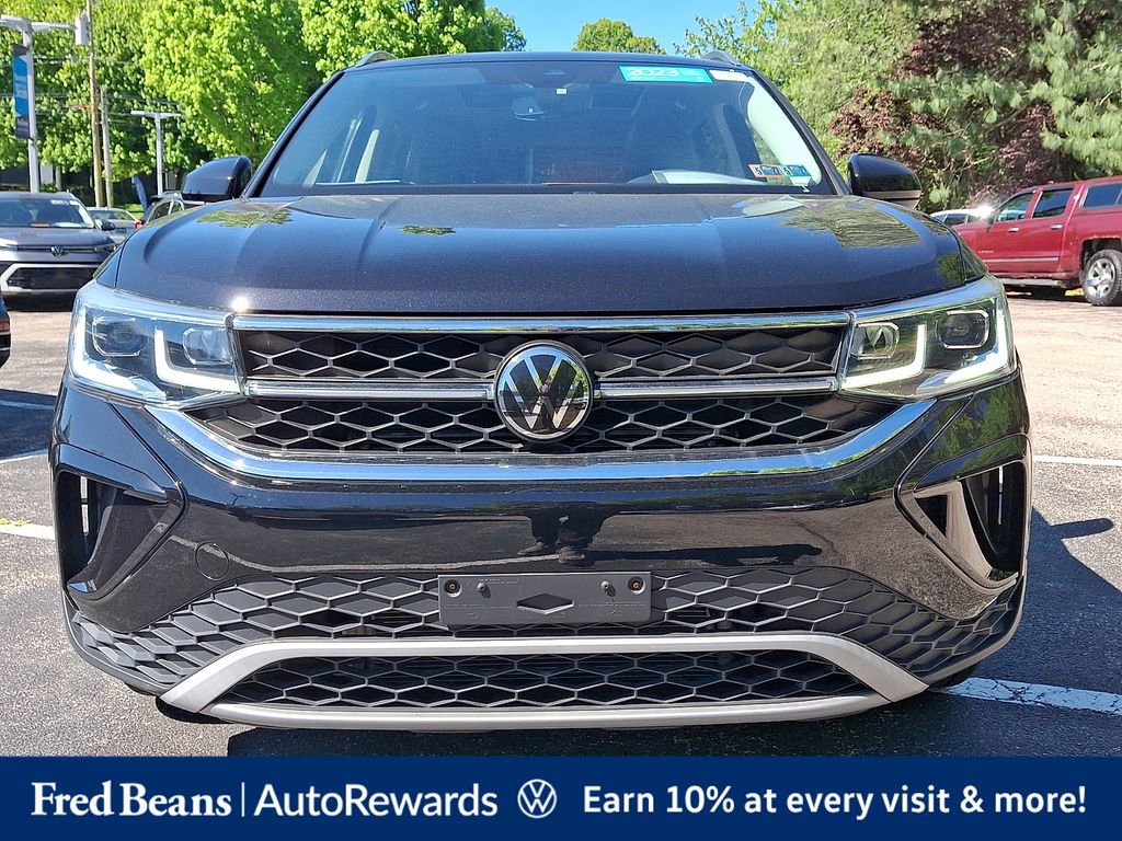 Certified 2023 Volkswagen Taos SEL AWD/4WD image 2
