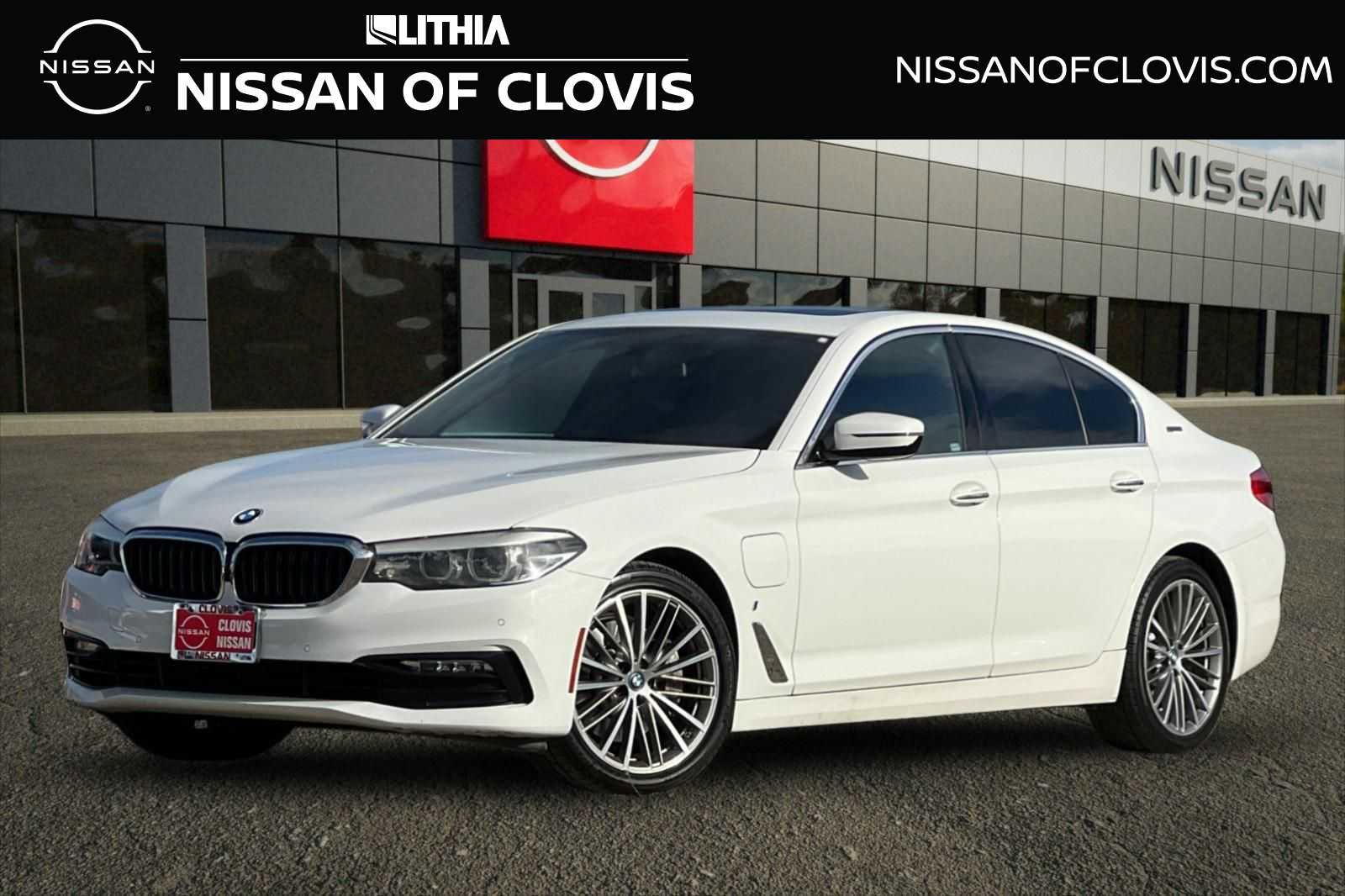 Used 2018 BMW 530e w/ Premium Package 2