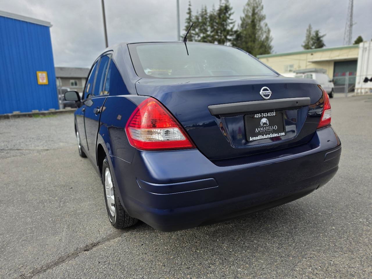 Used 2011 Nissan Versa Sedan FWD image 8