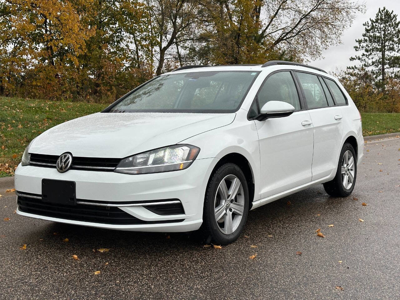 Used 2018 Volkswagen Golf SE