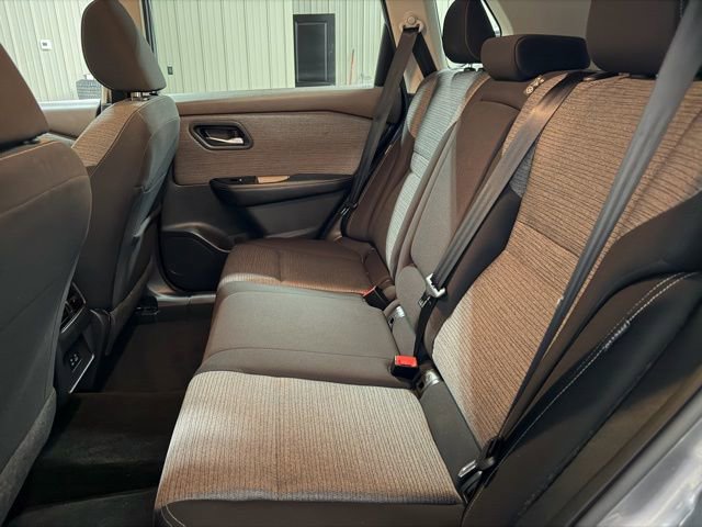 Used 2023 Nissan Rogue SV image 18