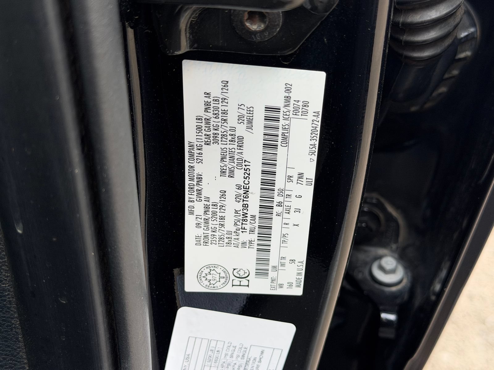 Used 2022 Ford F350 Lariat w/ Tremor Off-Road Package AWD/4WD image 37