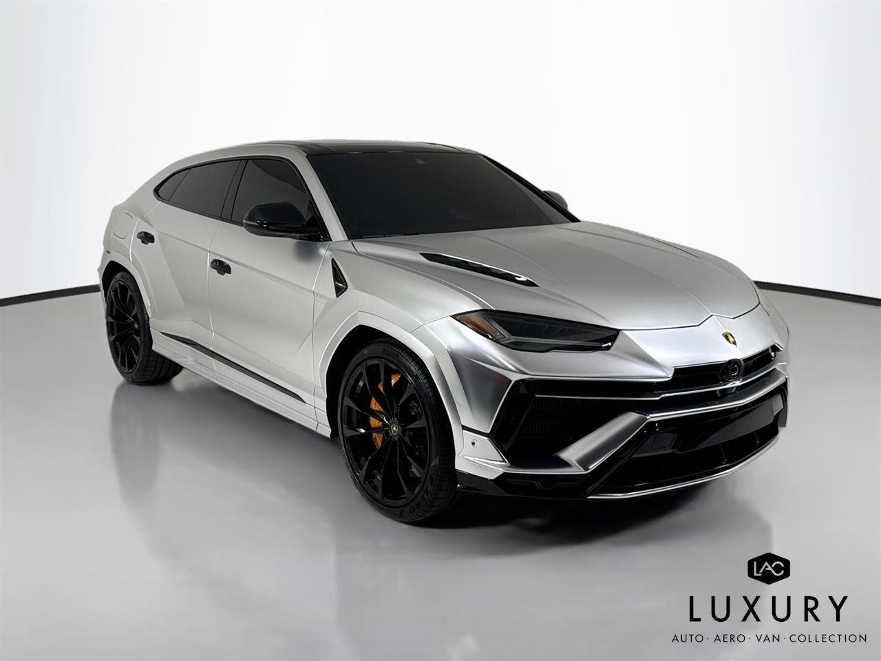 Used 2024 Lamborghini Urus S AWD/4WD image 3