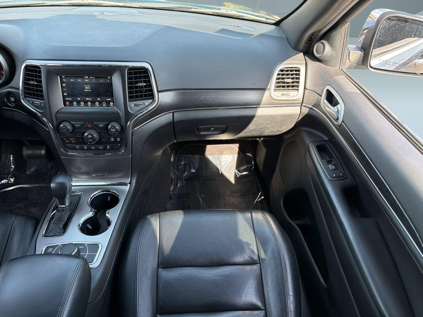 Used 2018 Jeep Grand Cherokee Limited AWD/4WD image 28