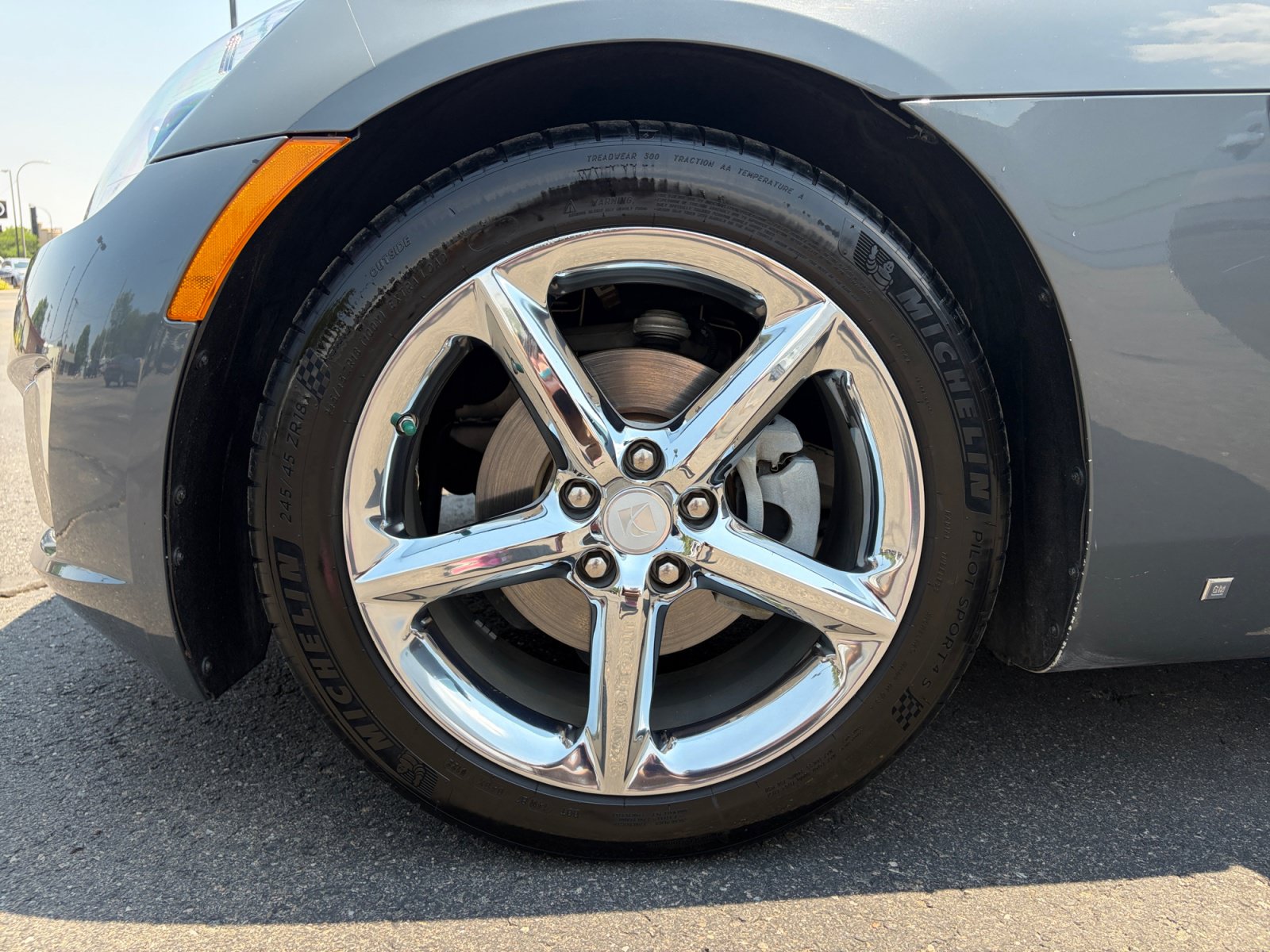 Used 2009 Saturn Sky Red Line RWD image 26