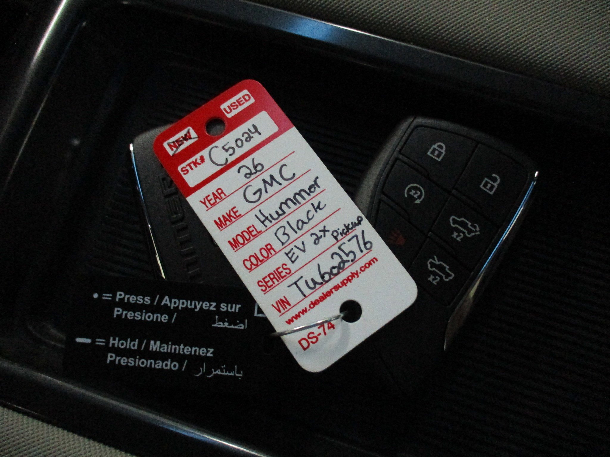 New 2026 GMC Hummer EV 2X w/ LPO, Dark Essentials Package image 34