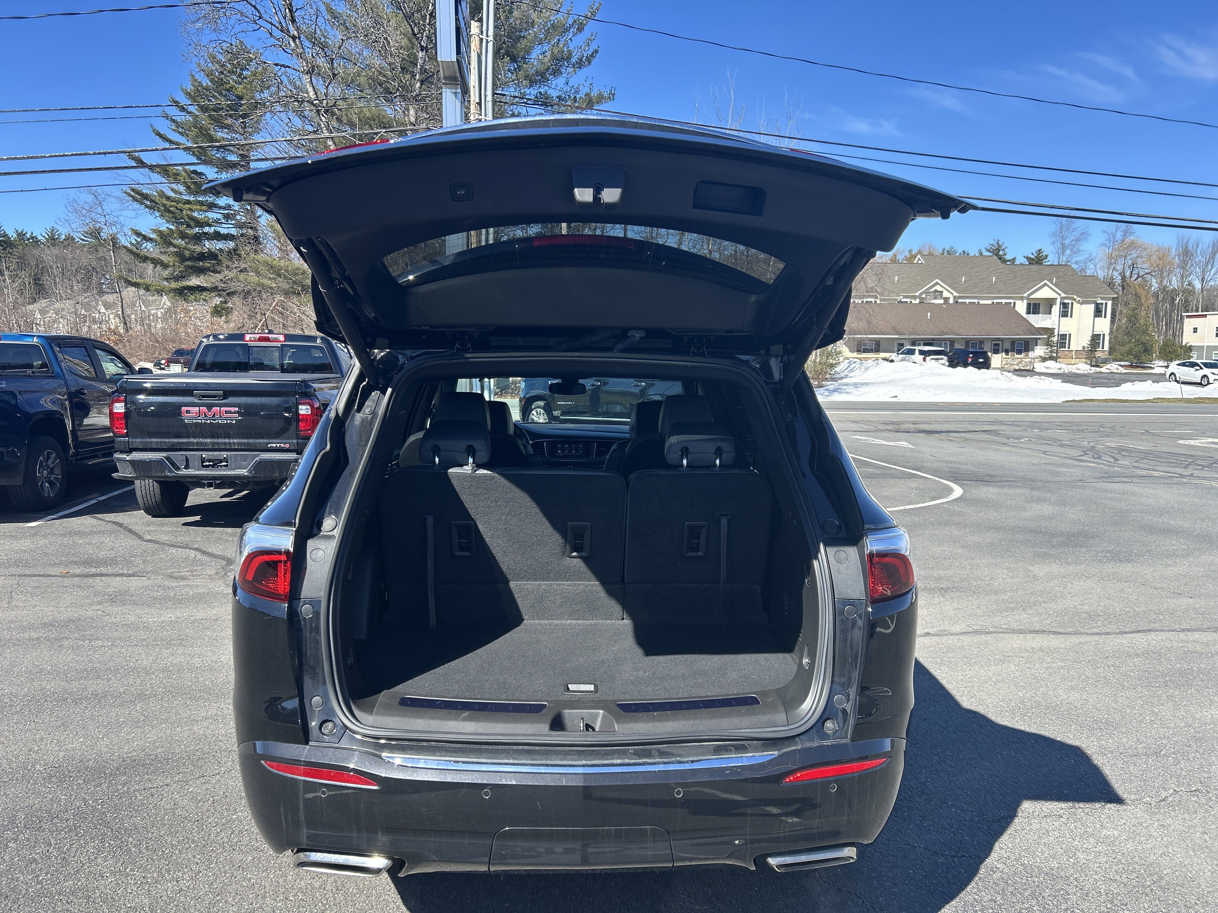 Certified 2022 Buick Enclave Essence w/ Experience Buick Package image 8