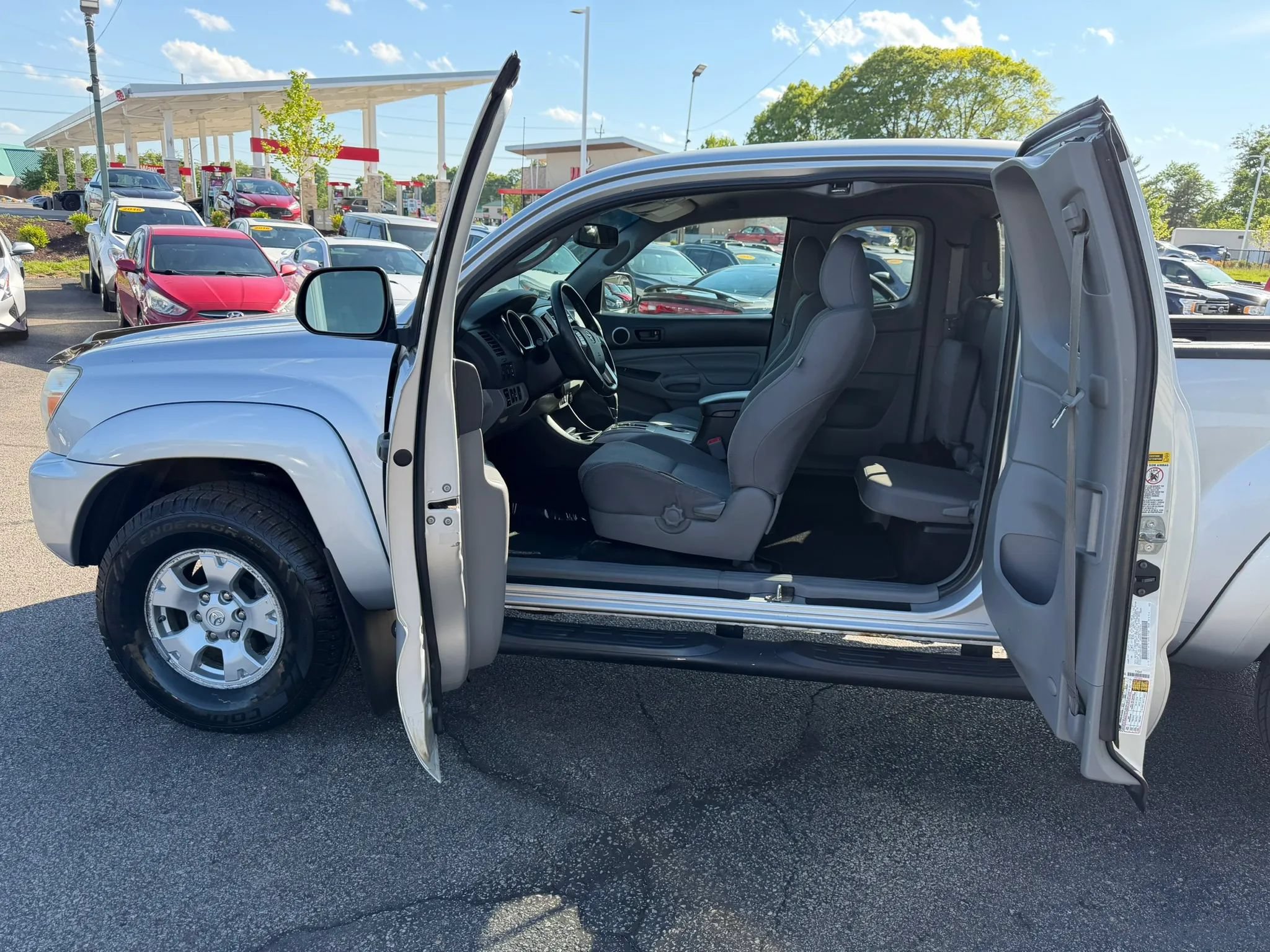 Used 2012 Toyota Tacoma 4x4 Access Cab V6 w/ TRD Off-Road Pkg image 24