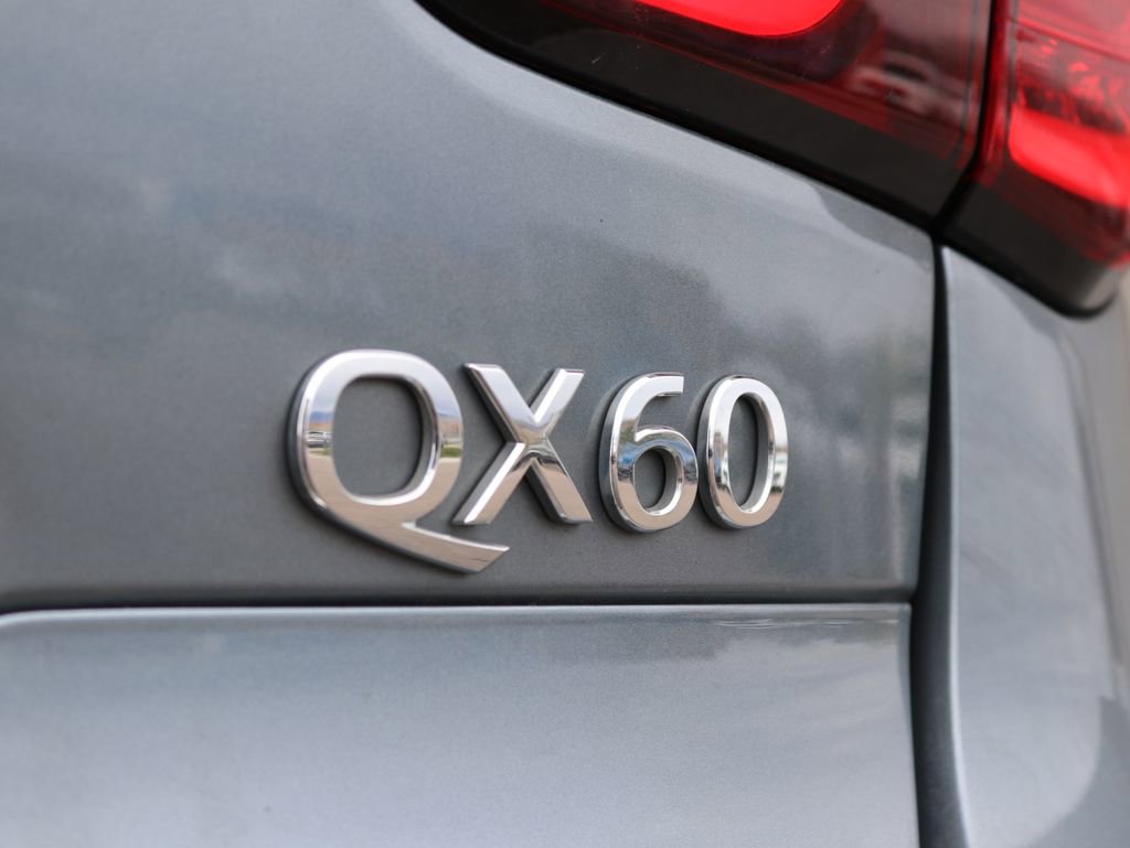 Used 2016 INFINITI QX60 Luxe w/ Premium Plus Package AWD/4WD image 12