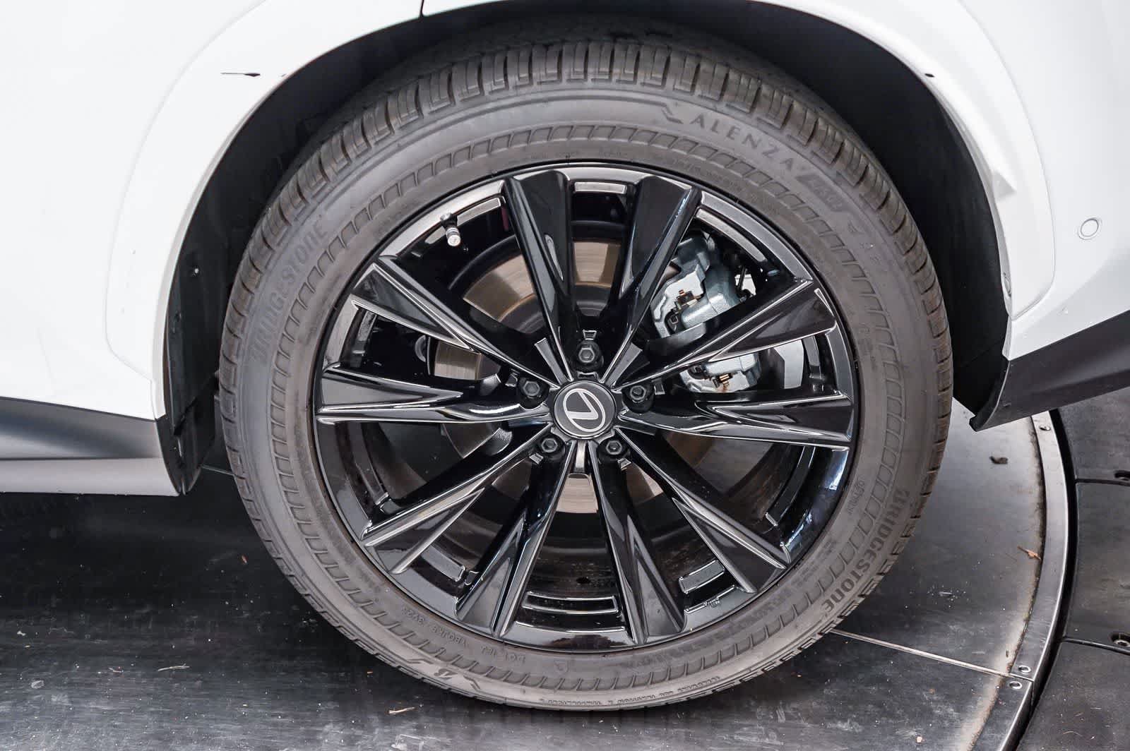 Used 2026 Lexus NX 450h+ F Sport AWD/4WD image 10