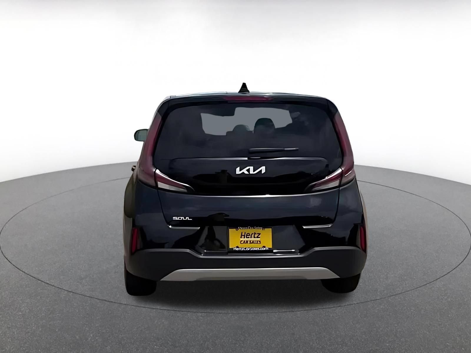 Used 2025 Kia Soul LX w/ LX Technology Package FWD image 10