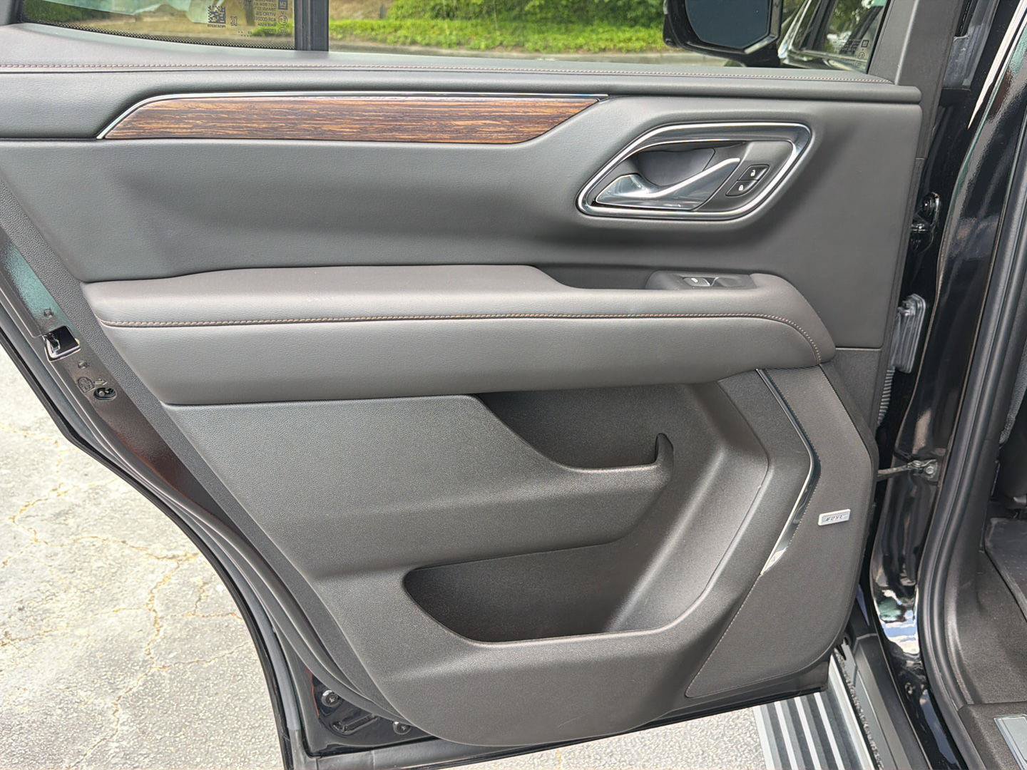 Used 2024 Chevrolet Tahoe High Country AWD/4WD image 19