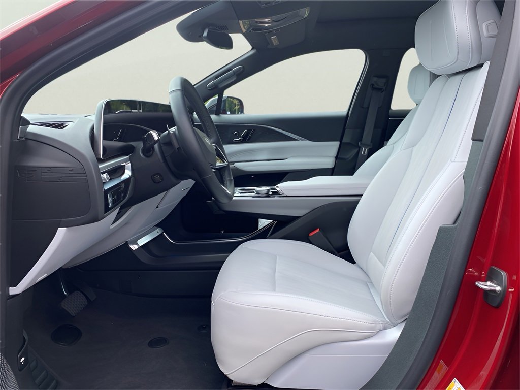 Certified 2024 Cadillac Lyriq Sport image 15