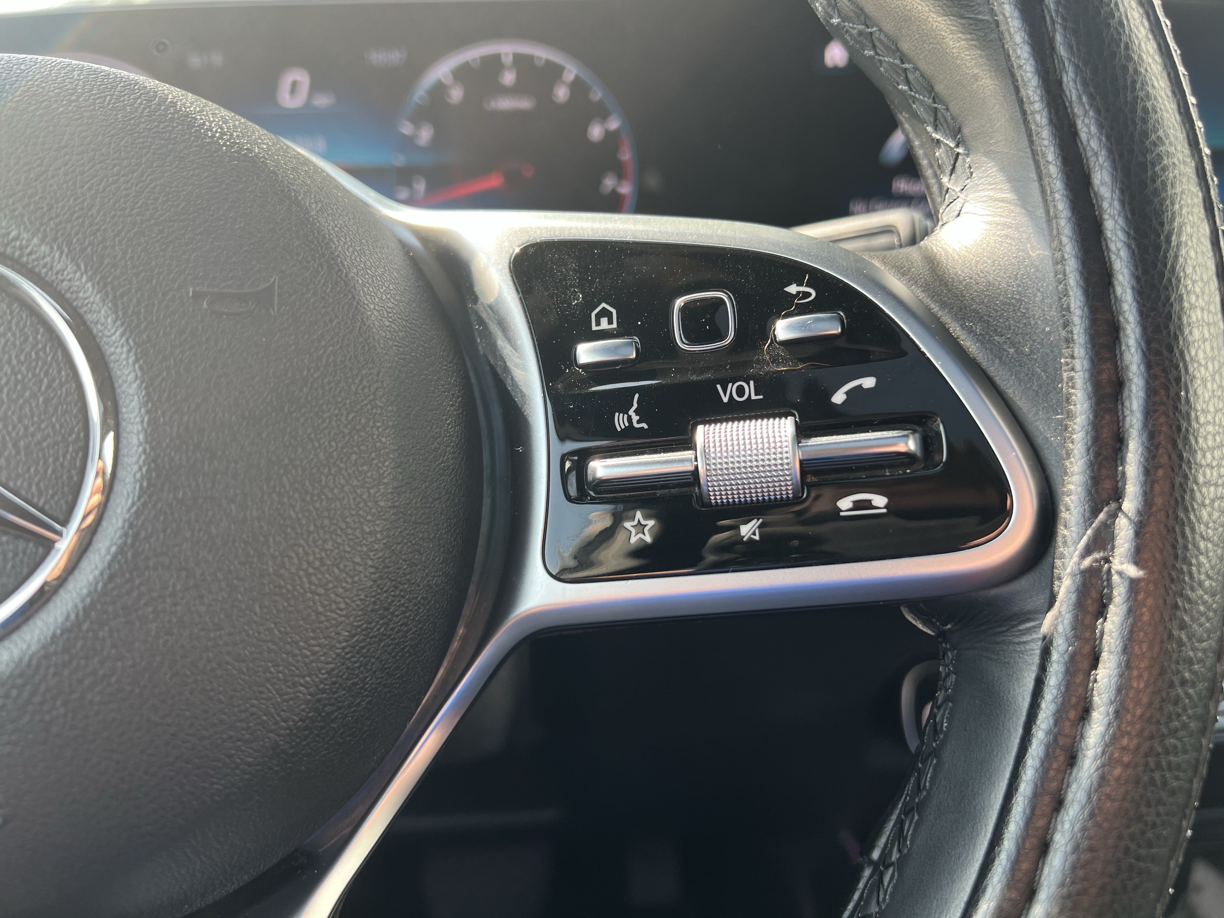 Certified 2022 Mercedes-Benz GLB 250 4MATIC image 20