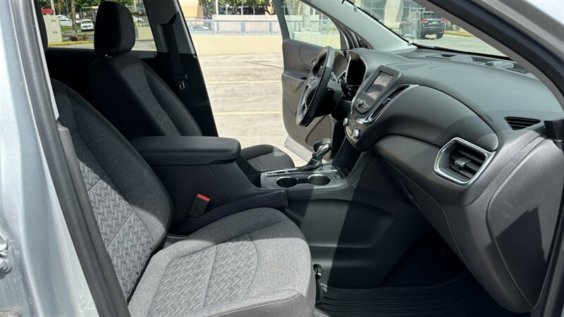 Used 2022 Chevrolet Equinox LT AWD/4WD image 16