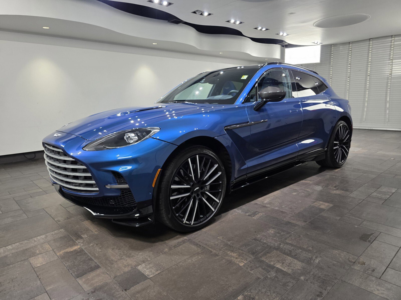 Used 2023 Aston Martin DBX 707 image 28