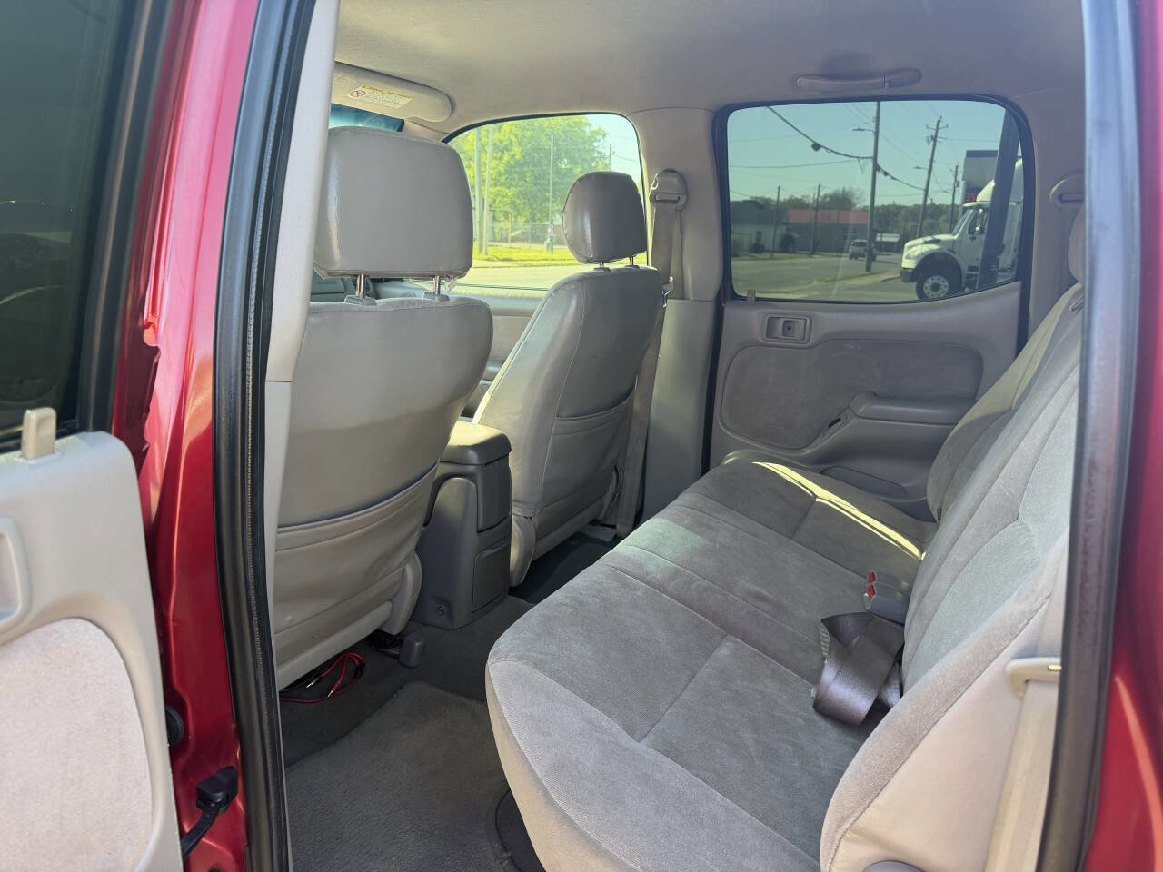 Used 2004 Toyota Tacoma PreRunner RWD image 3