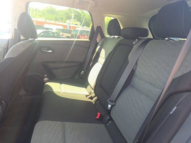 Used 2023 Nissan Rogue SV AWD/4WD image 15