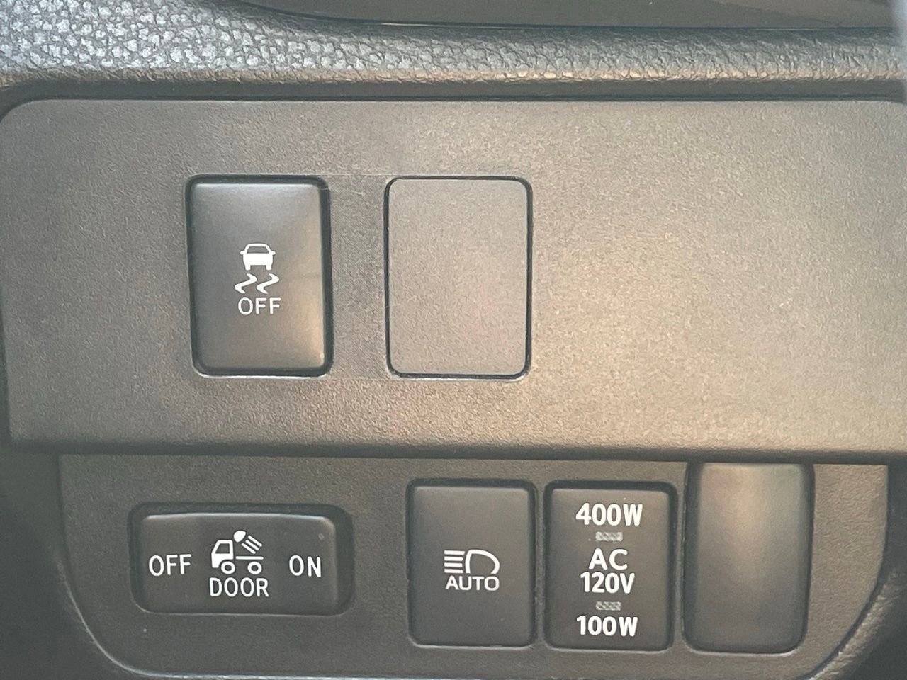 Used 2023 Toyota Tacoma TRD Off-Road w/ Technology Package image 11