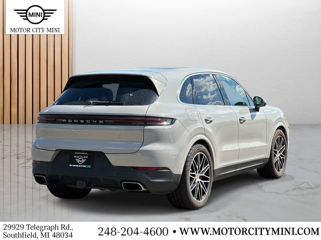 Used 2024 Porsche Cayenne AWD/4WD image 4