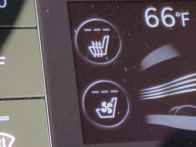 Certified 2025 Genesis G70 2.5T w/ Sport Prestige Package image 22