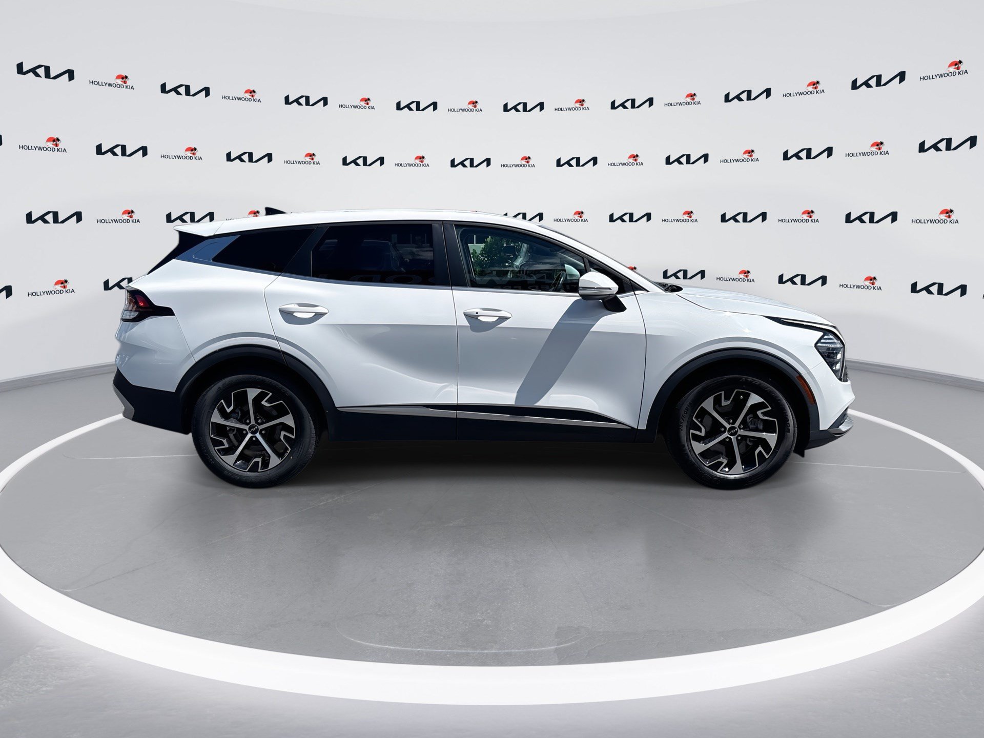 Certified 2024 Kia Sportage EX FWD image 9