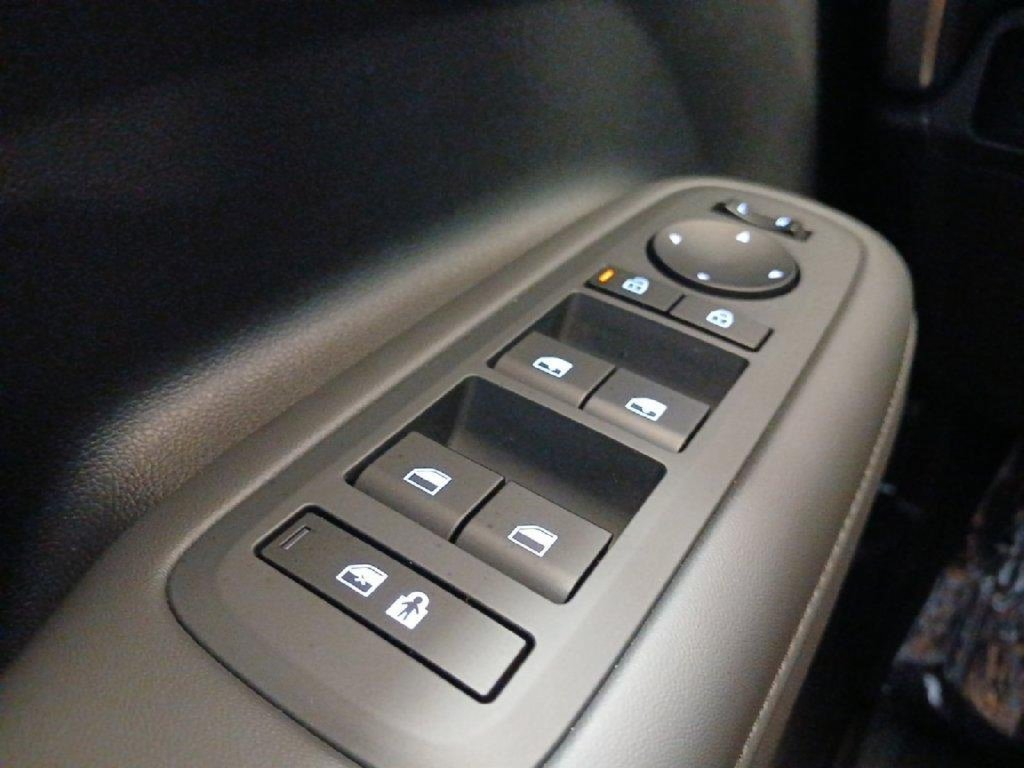 Used 2026 Hyundai Santa Fe SEL FWD image 17