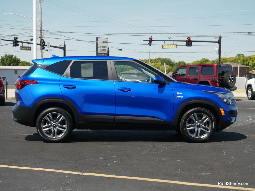Used 2023 Kia Seltos LX AWD/4WD image 15