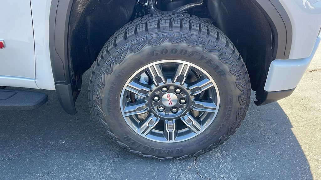 New 2026 GMC Sierra 1500 AT4 w/ AT4 Premium Package AWD/4WD image 9