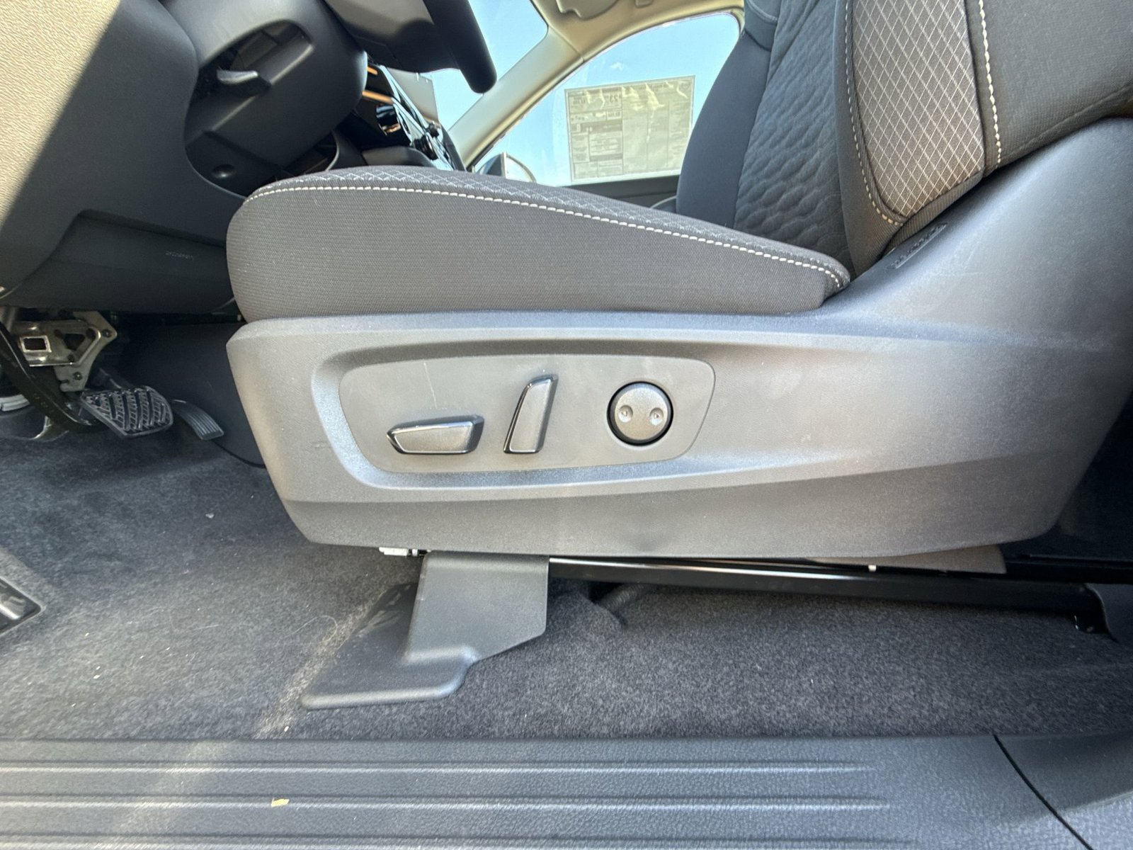 New 2026 Nissan Pathfinder SV AWD/4WD image 22