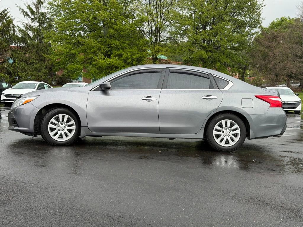 Used 2017 Nissan Altima 2.5 S w/ Power Driver Seat Package FWD image 3