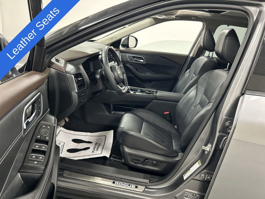 Used 2023 Nissan Rogue Platinum w/ Platinum Premium Package image 9