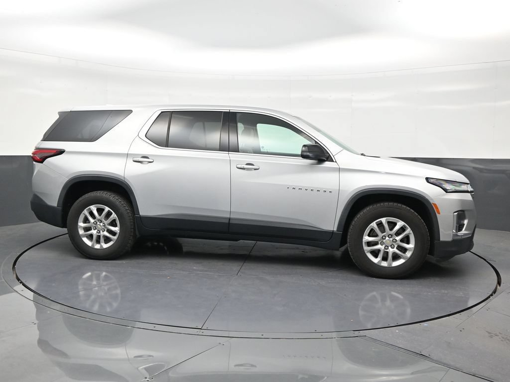 Used 2022 Chevrolet Traverse LS FWD image 6